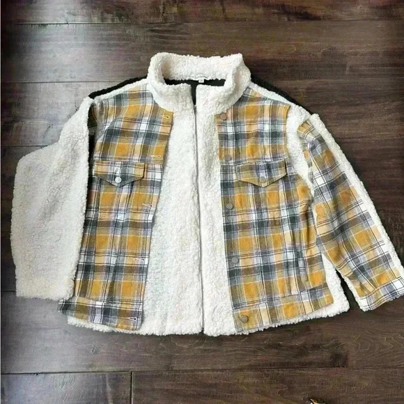 Davi & Dani RILEY PLAID & SHERPA
JACKET Size Medium And Large - Picture 2 of 9